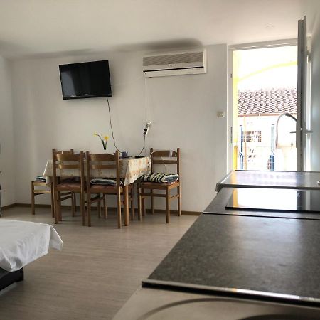 Apartments Marija Vir Exterior photo